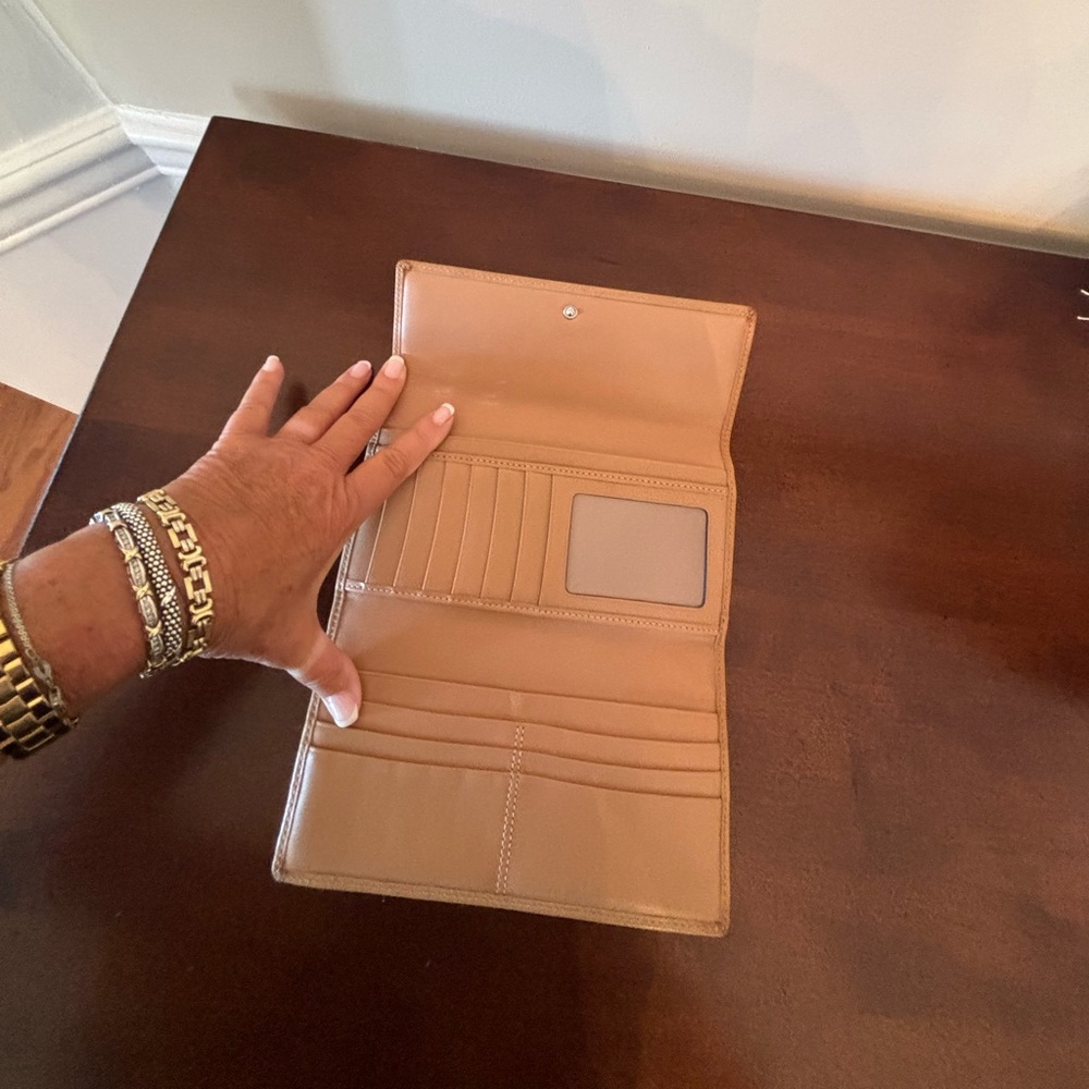 COACH Vintage Snap Closure Tri-Fold Wallet - Picture 7 of 12